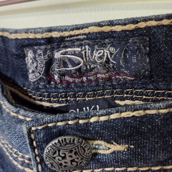 LIKE NEW SILVER JEANS SUKI HIGH SHORTS SIZE 31 W - Picture 7 of 16